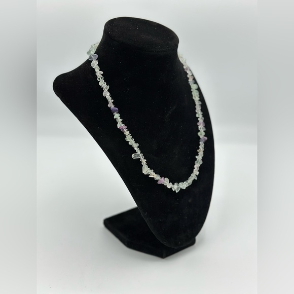 18in Fluorite Chip Necklace - Picture 3 of 6
